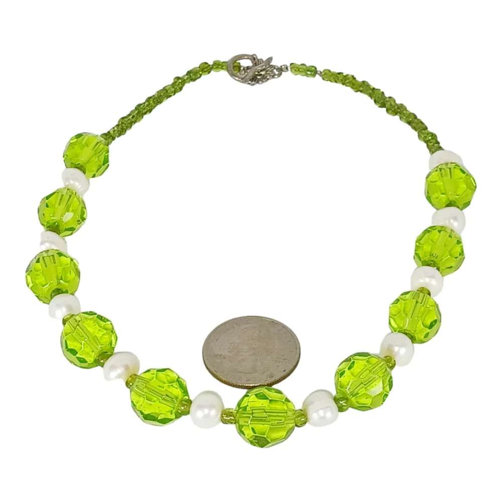 HP🎉🎉  Vintage Artisan Pearl & Neon Green Necklace Modern Retro Glam Coastal